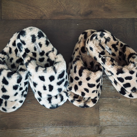 Leopard Print Faux Fur Slippers - Picture 7 of 10